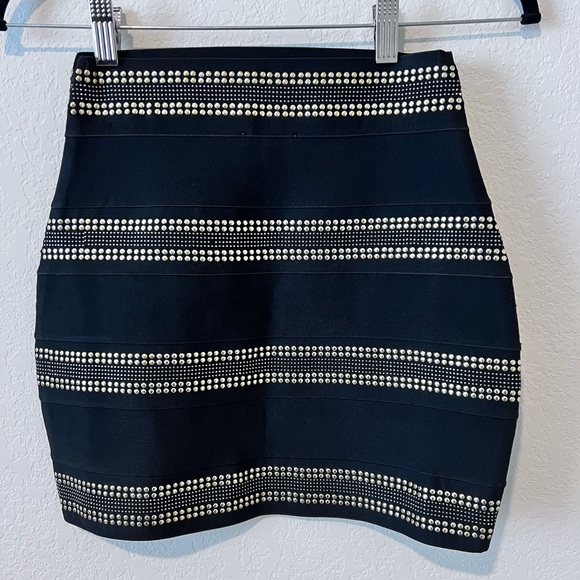 Black Beaded Mini‎ Skirt - Size Small - Picture 1 of 4